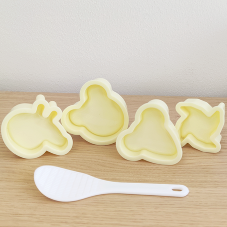 Zestaw 4 foremek do ryżu (myszka, świnka, miś, gwiazda) z łopatką - Tian Hu Shan